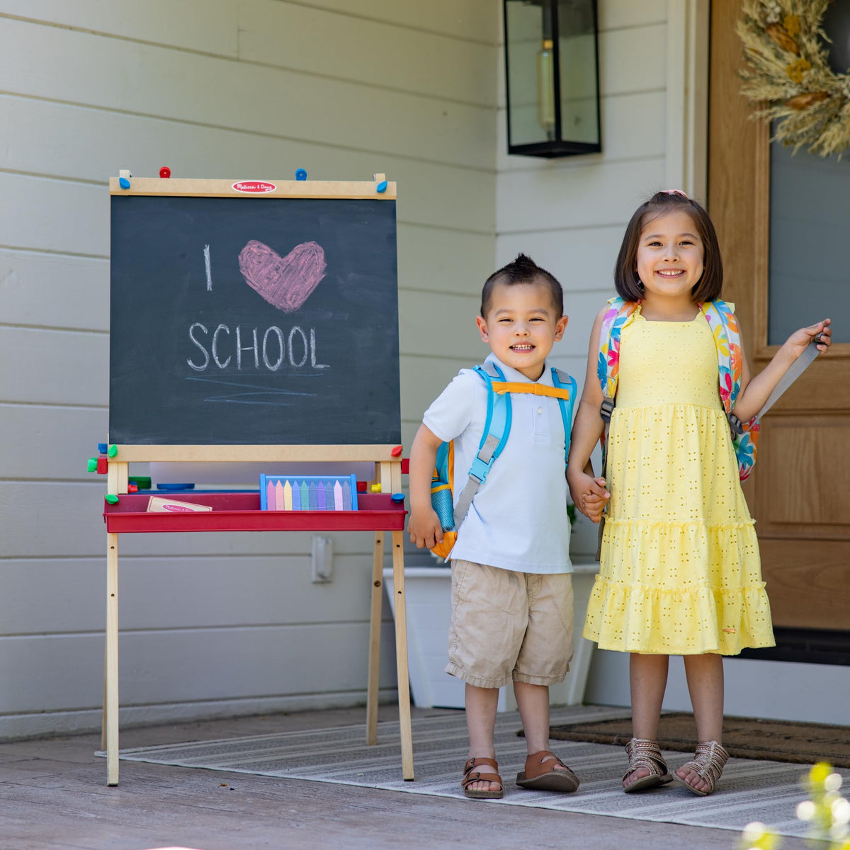 Melissa & Doug Deluxe Standing Art Easel